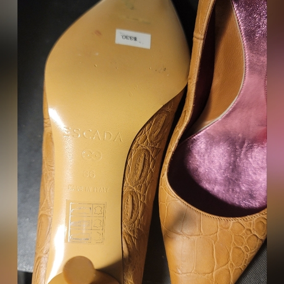 Escada Kitten Heels - Picture 4 of 6